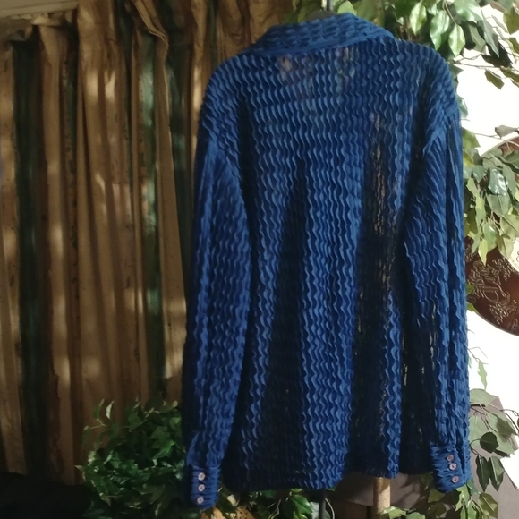 Blue Ruffle Shirt - Size XL - By GALLERY LTD - Picture 2 of 8